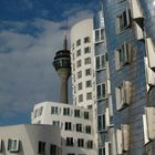 Medienhafen und Fernsehturm Düsseldorf Ende Juni 2007