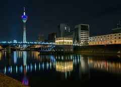 Medienhafen und Rheinturm