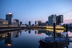 Medienhafen - zur " Blauen Stunde "