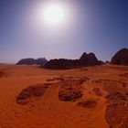 MEDIO DIA EN EL VALLE DE LA LUNA ( Wadi Rum - Jordania ).Dedicada a Shaarita , mi amiga valenciana .