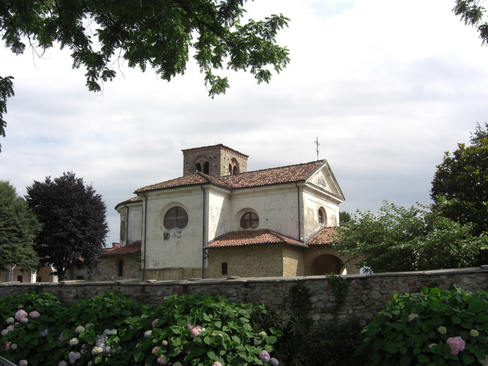 Medioevo in Piemonte, Abbazia Santa Maria di Cavour-TO