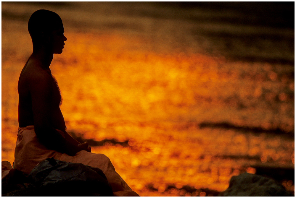 Meditation am Ganges 03, Rishikesh, Nordindien