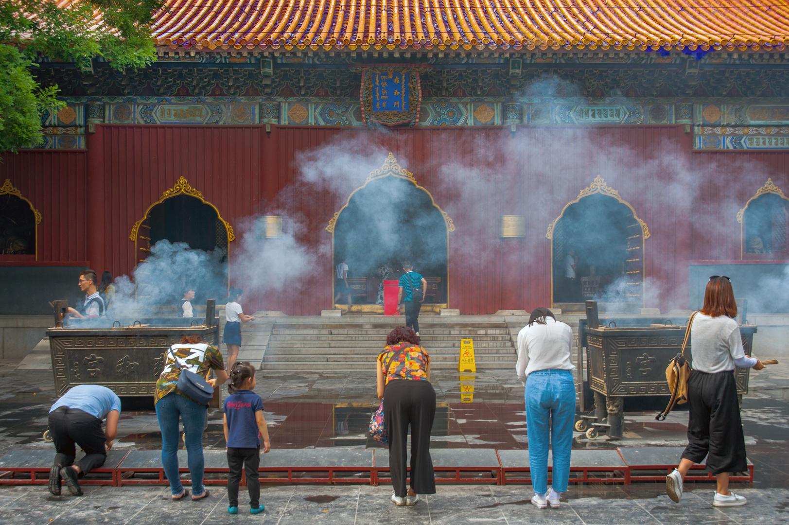 Meditation inside the Yonghe Temple