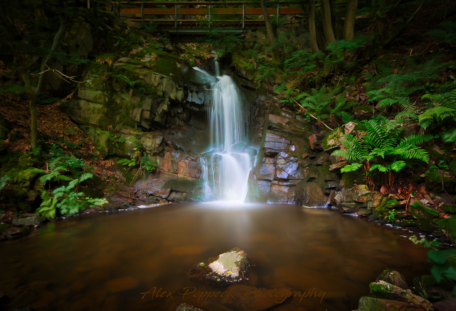 Meditativer Wasserfall