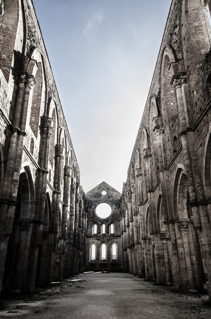 Meditazione a San Galgano