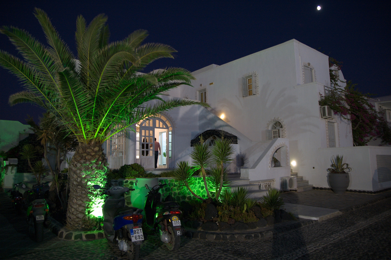 Mediterranean Beach ( Santorin )