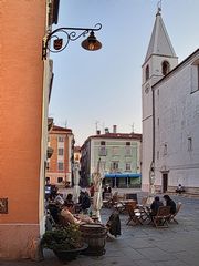 mediterraner Marktplatz