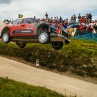 Meeke fliegt