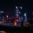 Meer aus/und Feuerwerk III