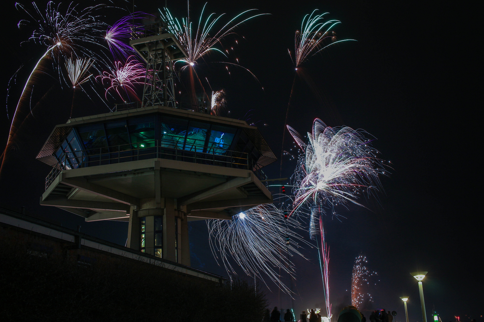 Meer aus/und Feuerwerk IV