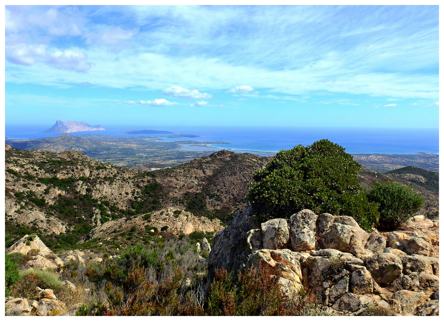 MEER- BERG- BILD ALS MEER- BILD