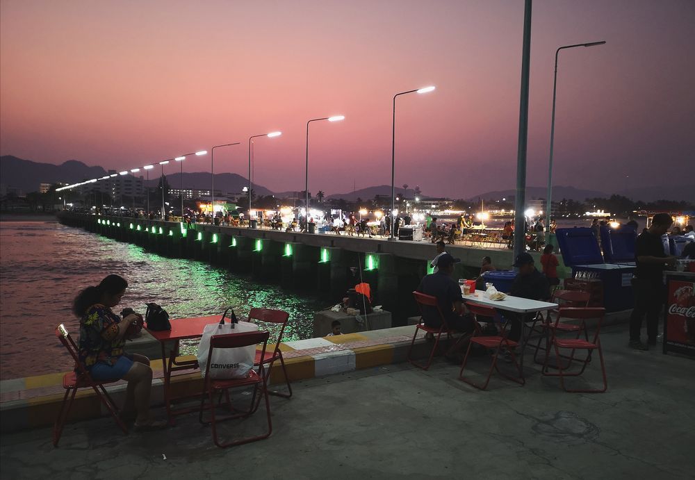 Meer Pier after sunset Thai P20-20-colfi