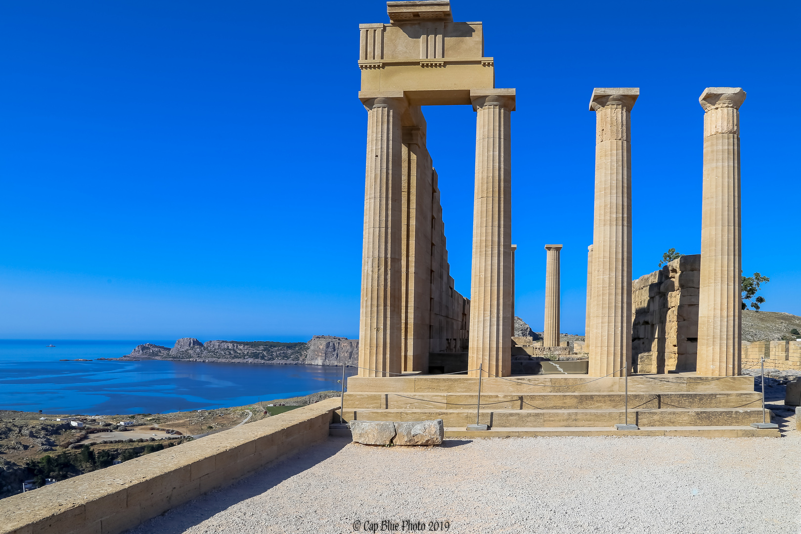 Meer und Akropolis geben eine wundervolle Einheit