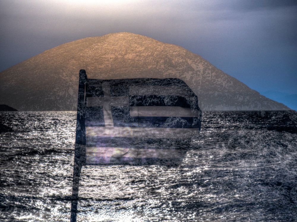 meer und berg und flagge