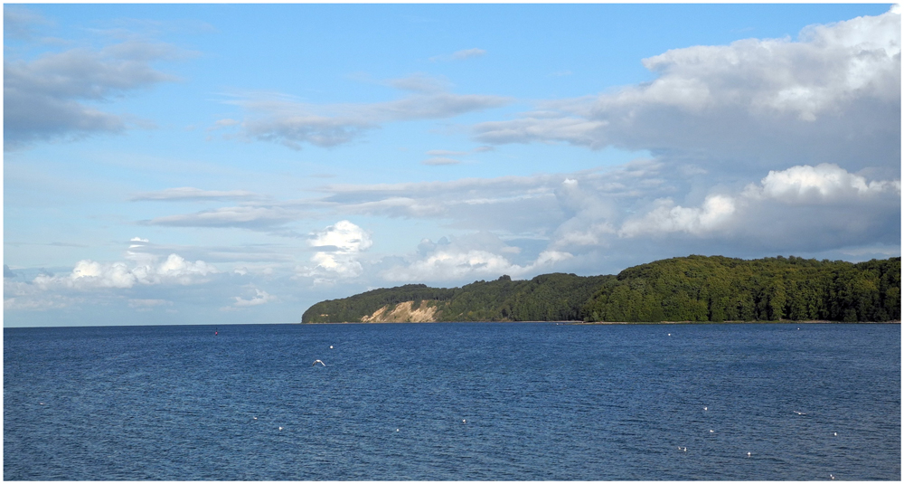 Meer - Wolken - Land