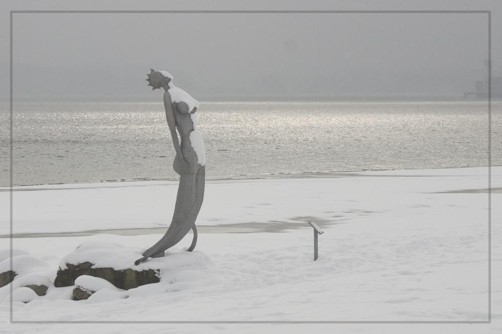 Meerjungfrau am Ostseestrand - 2