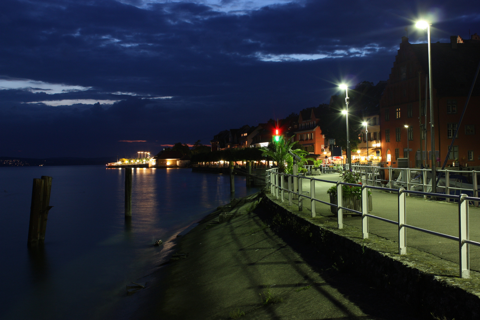 Meersburg Hafen bei Nacht