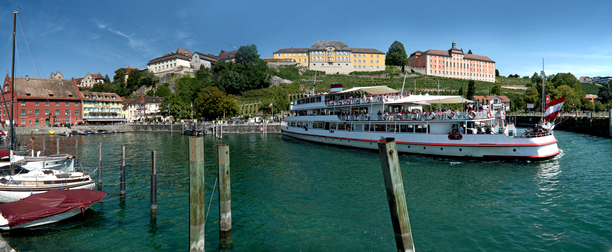 Meersburg Schiffsanlegestelle und Hafen