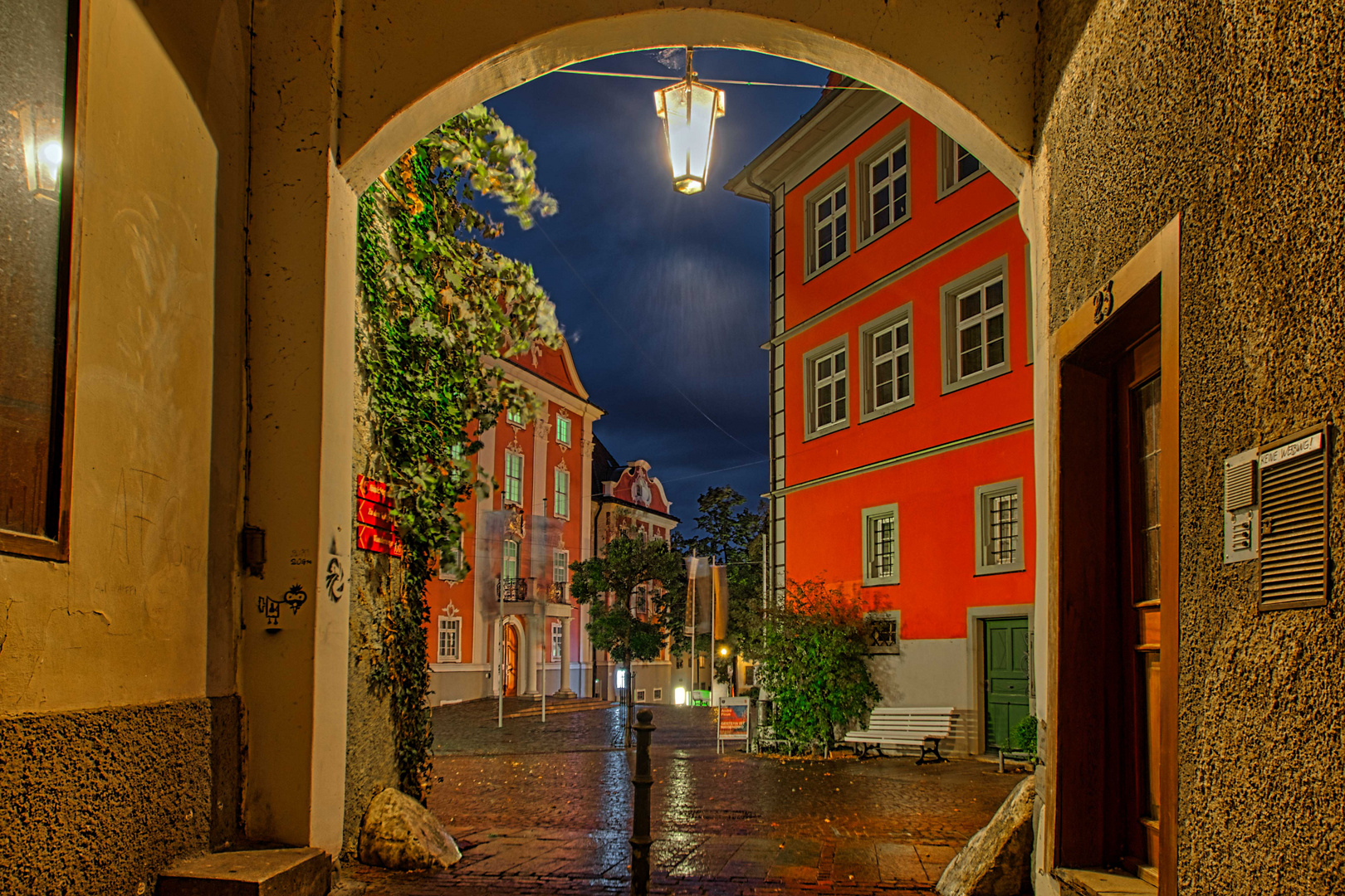 Meersburger Gasse nach einem Sommerregen