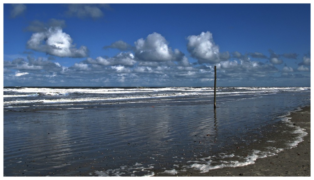 Meer,Strand und Wölkchen.... ......Was braucht man mehr!