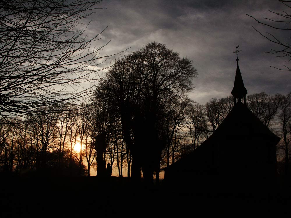 meet me on the graveyard 5 minutes before sunset