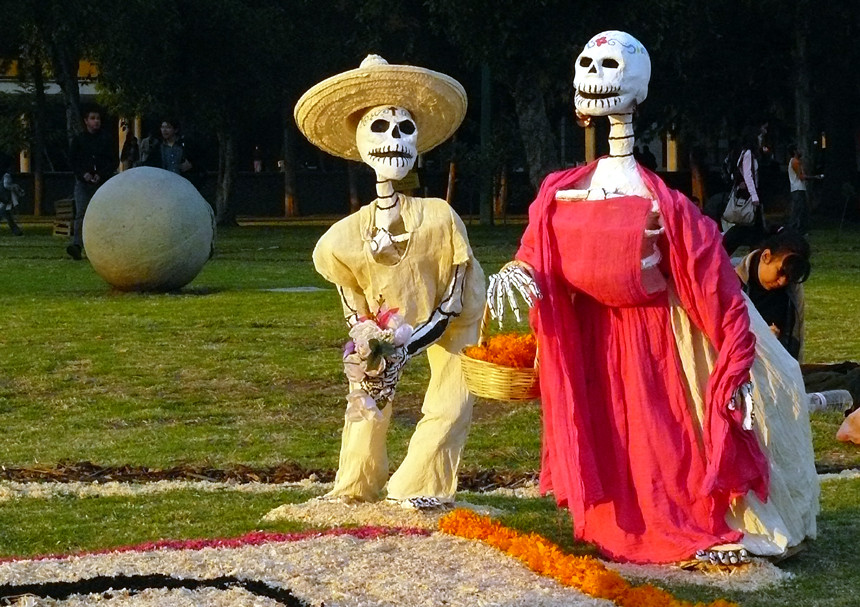 MEGA ofrenda de Dia de Muertos