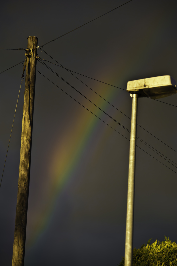 Mega-Regenbogen, ganz kurz vor Sonnenuntergang