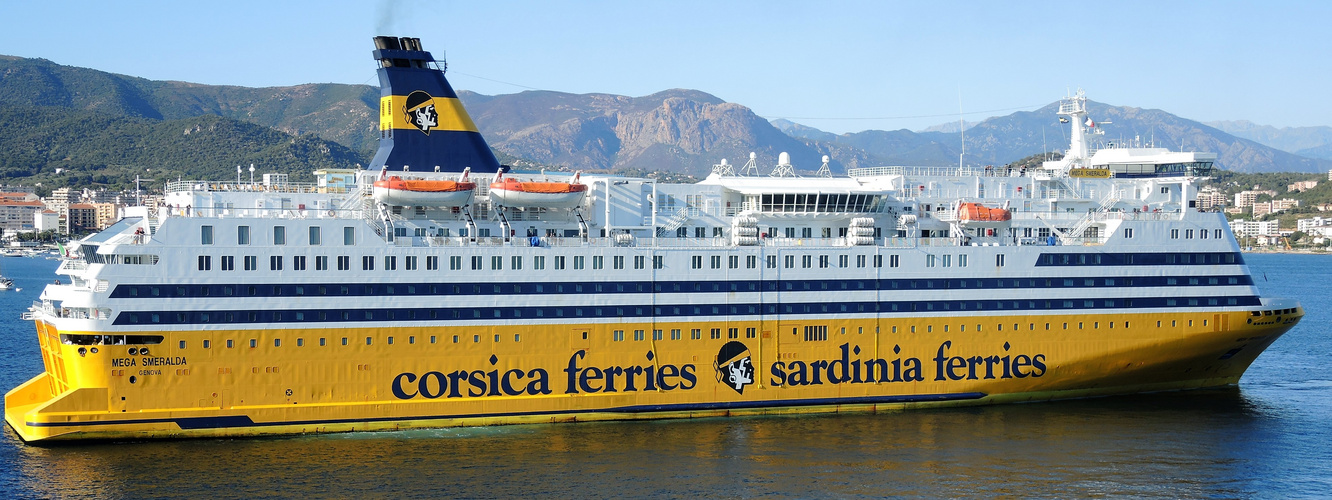 MEGA SMERALDA in Ajaccio