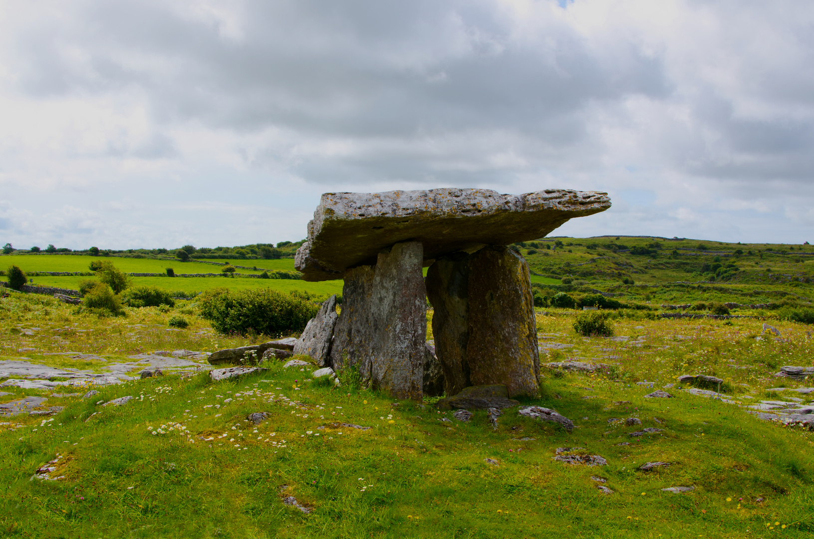 ... megalithic grave color ...