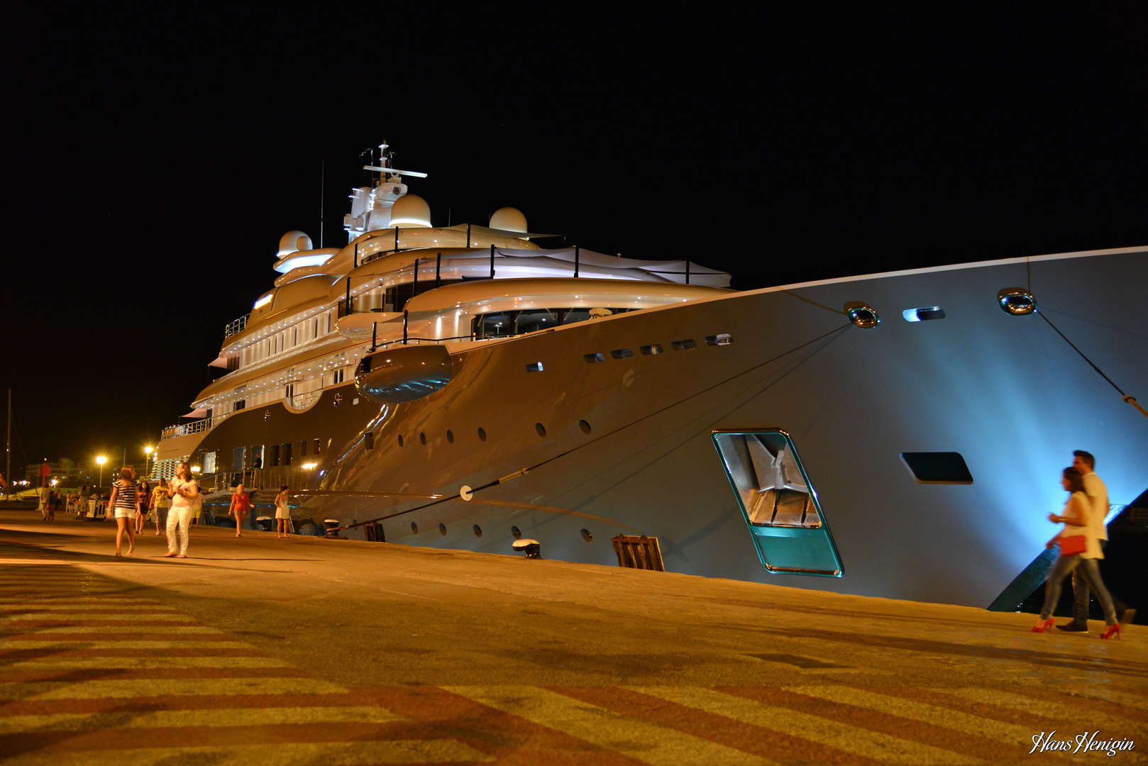 Megayacht Radiant