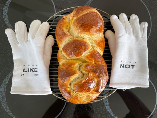 Mehl, Hefe, Ei, Salz, Zucker & etwas Handwerk