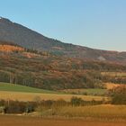 Mehr als 30 Gipfel verieinigt dieses Panorama im Böhmischen Mittelgebirge....