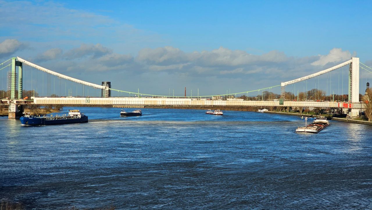 Mehr Schiffsverkehr auf dem Rhein.