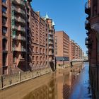 Mehr Spiegelung war nicht drin... :-( Die Fleete der Speicherstadt sind abhängig von der Tide.