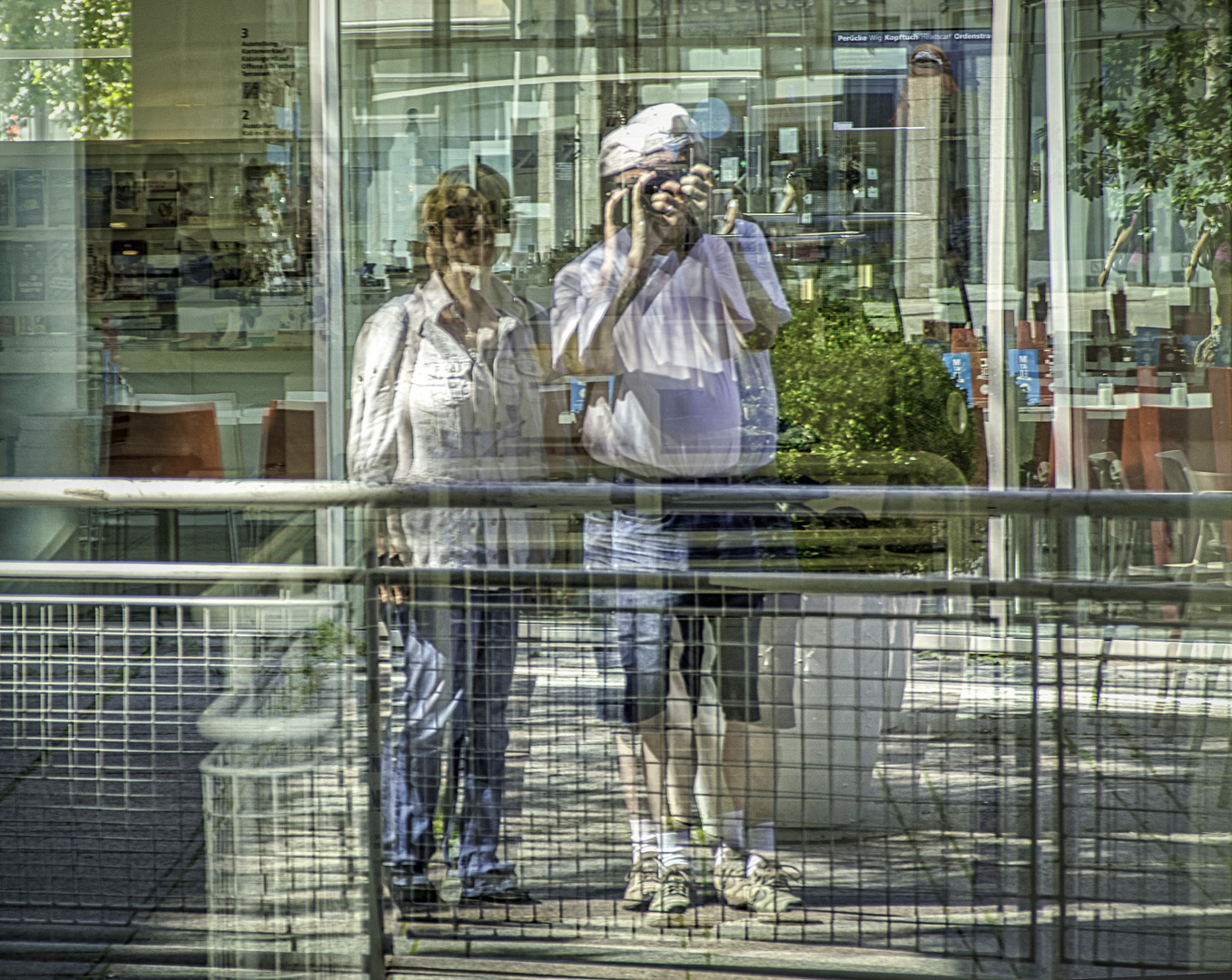 Mehrfach-Spiegel-Selfie