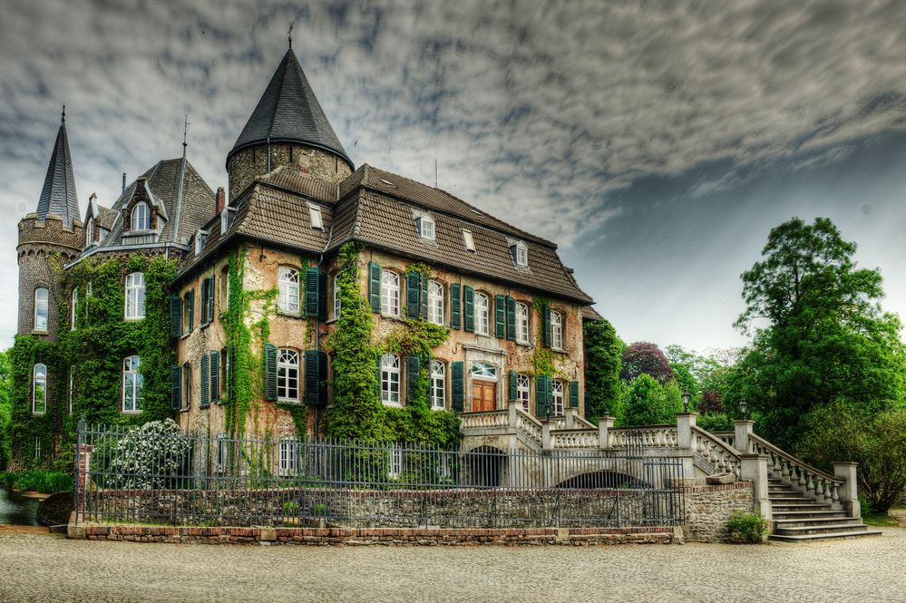 Mein 1. echtes HDR-Foto - Schloß Linnep