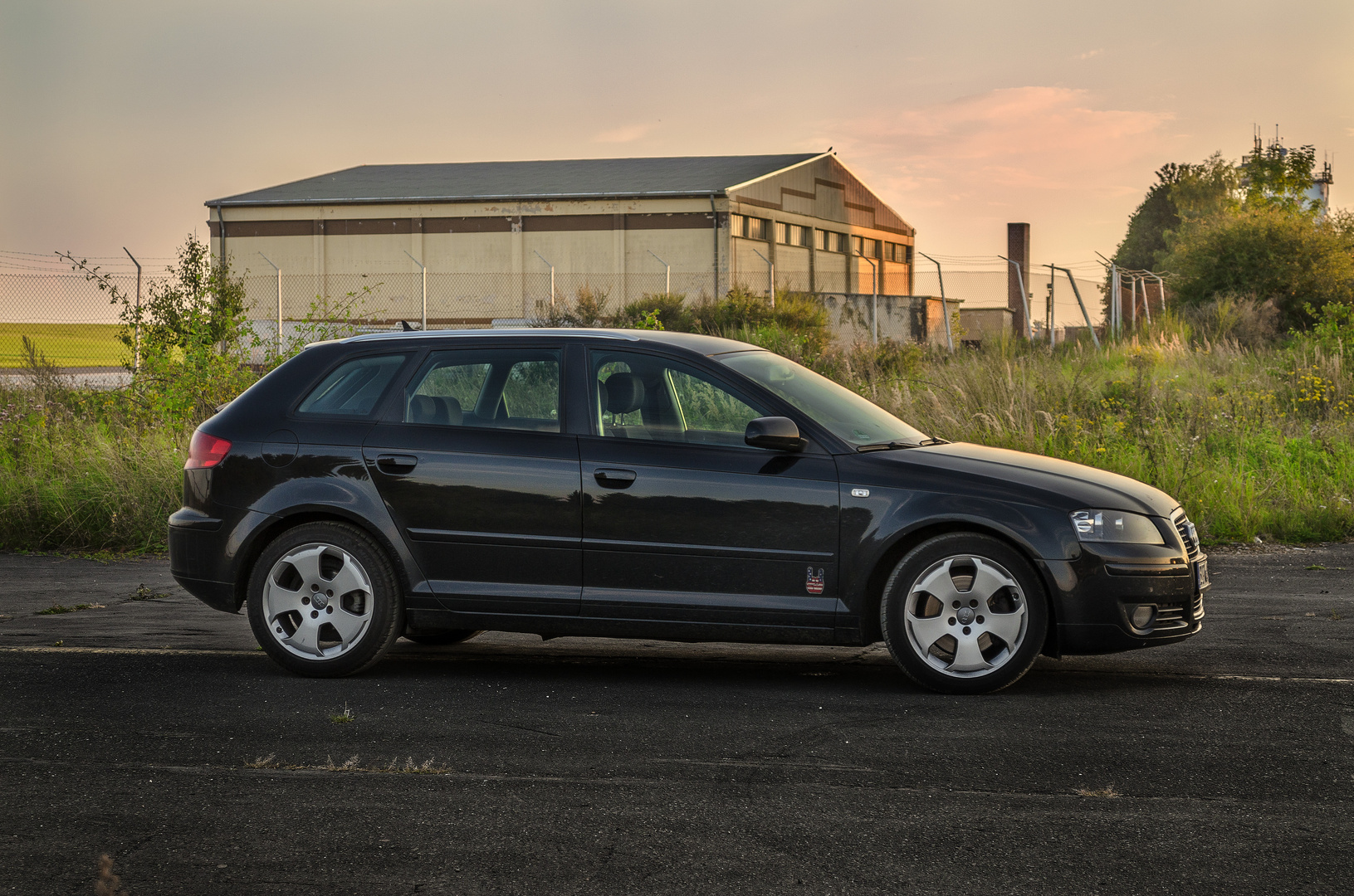 Mein Audi A3 auf dem Flugplatzgelände in Bitburg