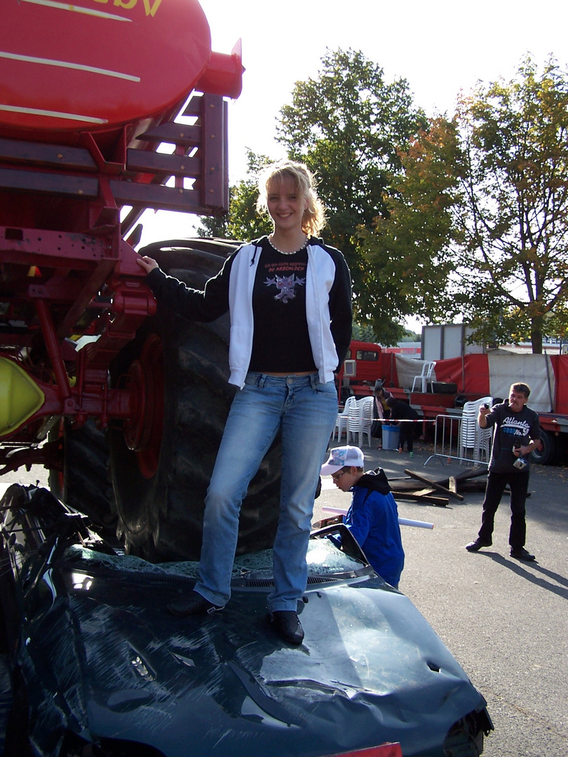 Mein Auto ... und der Monstertruck