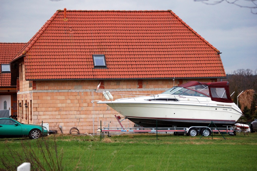 ".....mein Auto,mein Haus,mein Boot"