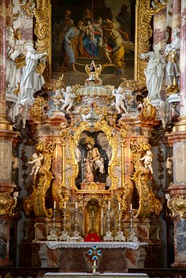 Mein Blick auf den beleuchteten Altar der Wieskirche