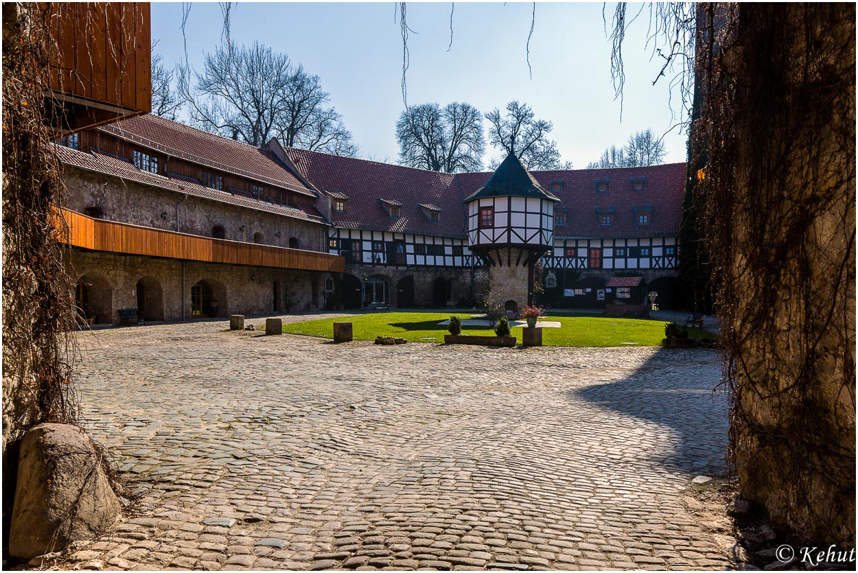 Mein Blick in den Innenhof der Wasserburg Westerburg