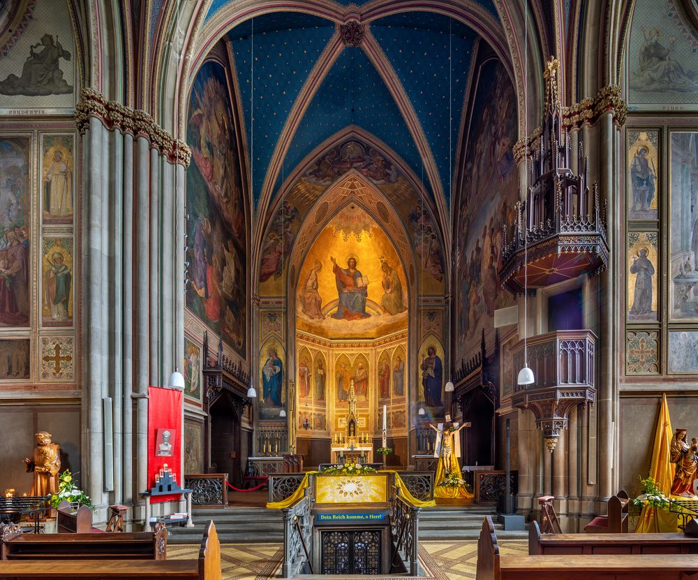 Mein "Blick zum Chor" in der Apollinariskirche (Remagen)