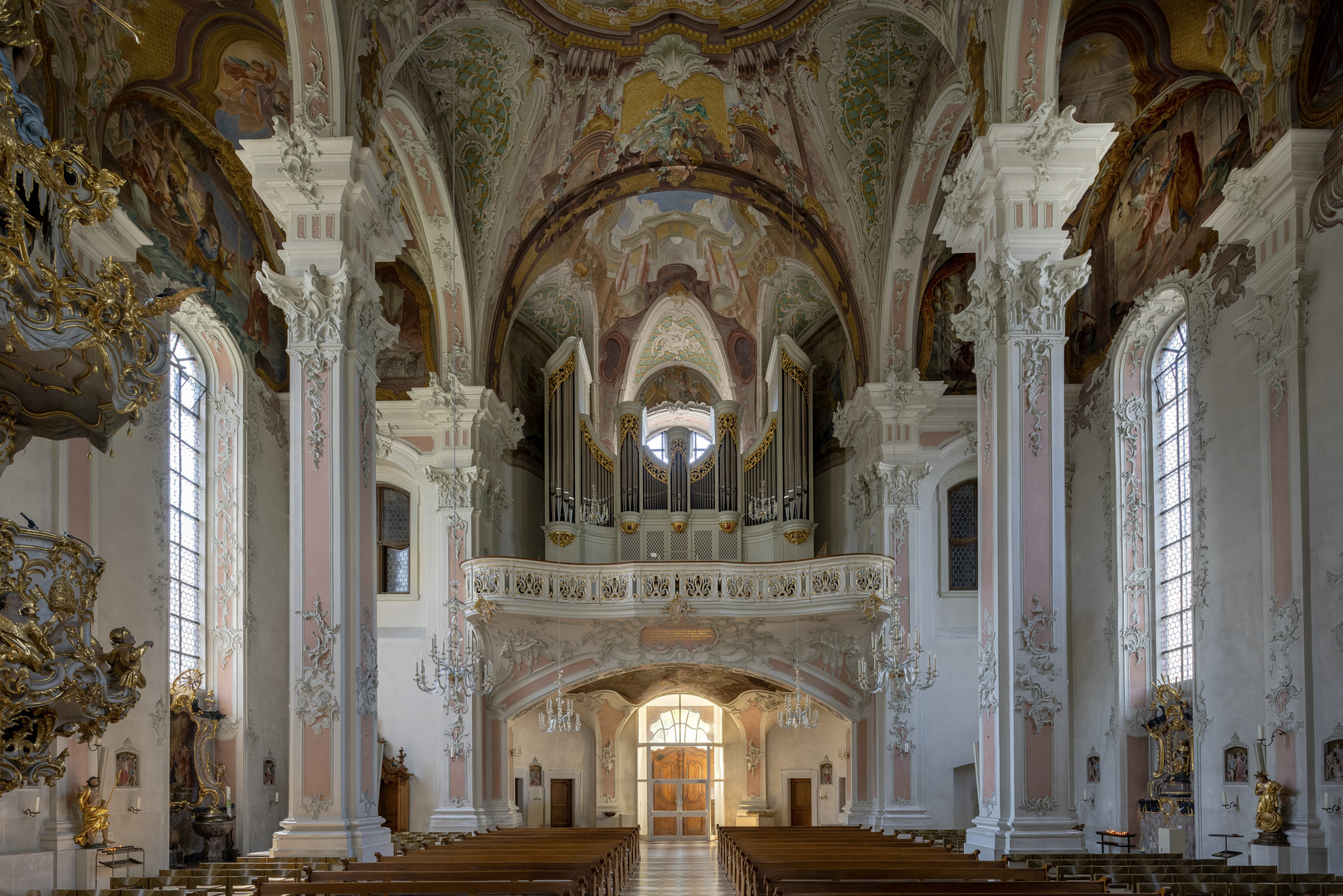 mein "Blick zur Orgel" in der Pfarrkirche St.Peter Mainz