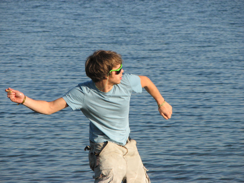 mein bruder mit the green sunglasses