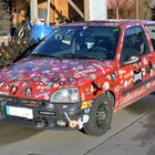 Mein Enkel hat sein Auto mit über 300 Aufklebern ``verschönert`` -:))))