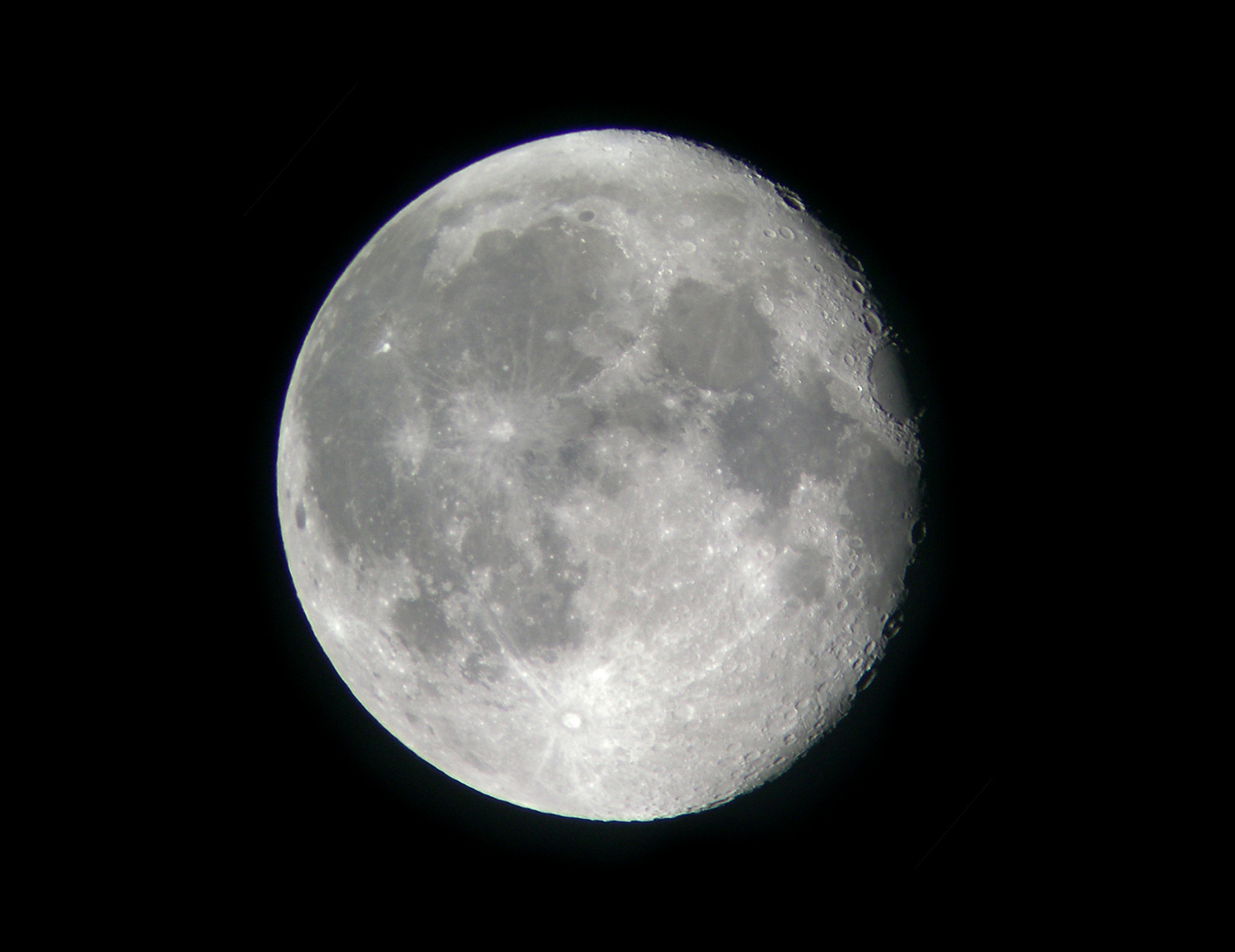 Mein erstes Mondfoto :)