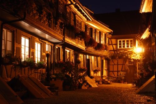 Mein erstes Nachtfoto, die Engelgasse in Gengenbach