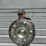 Mein kleiner Meister mit der Schale 2007 - VfB Stuttgart