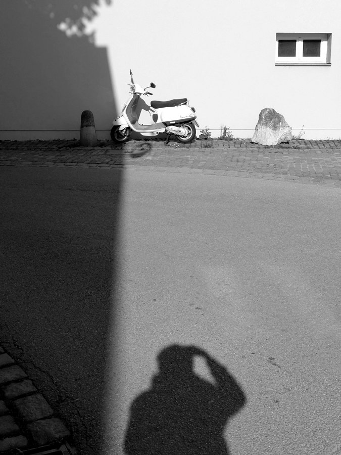 Mein Schatten und der Roller