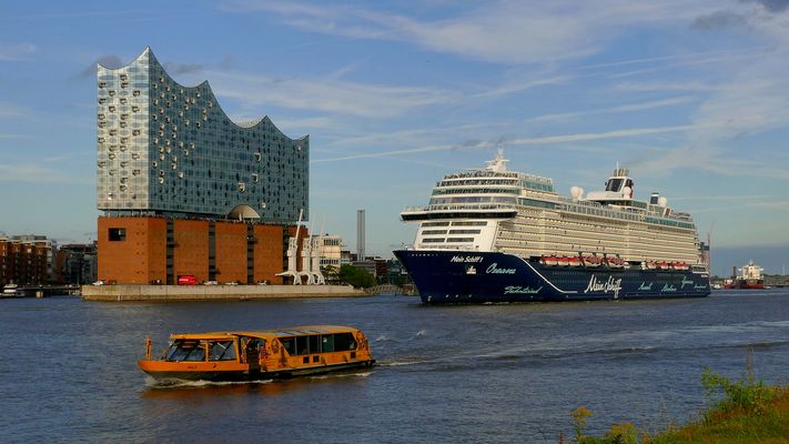 "Mein Schiff 1" @ Elphi